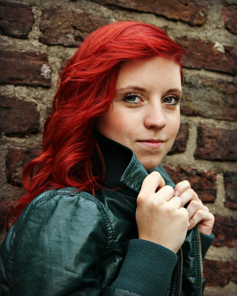 255219_414076195313635_33519326_n